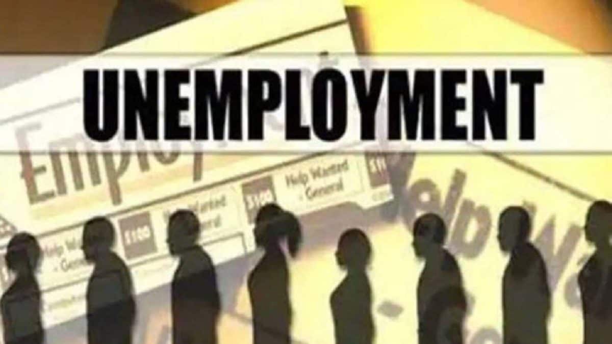 India's Unemployment Rate Rises To 5.2% In April, Highest In Six Months
