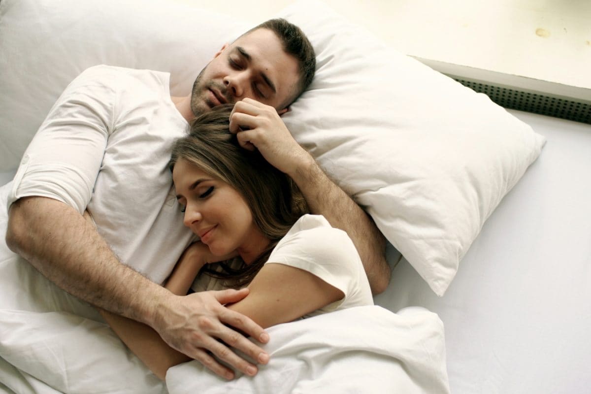 Sleep Divorce: Should Couples Sleep Separately? A Viral Reddit Post Has Users Agreeing