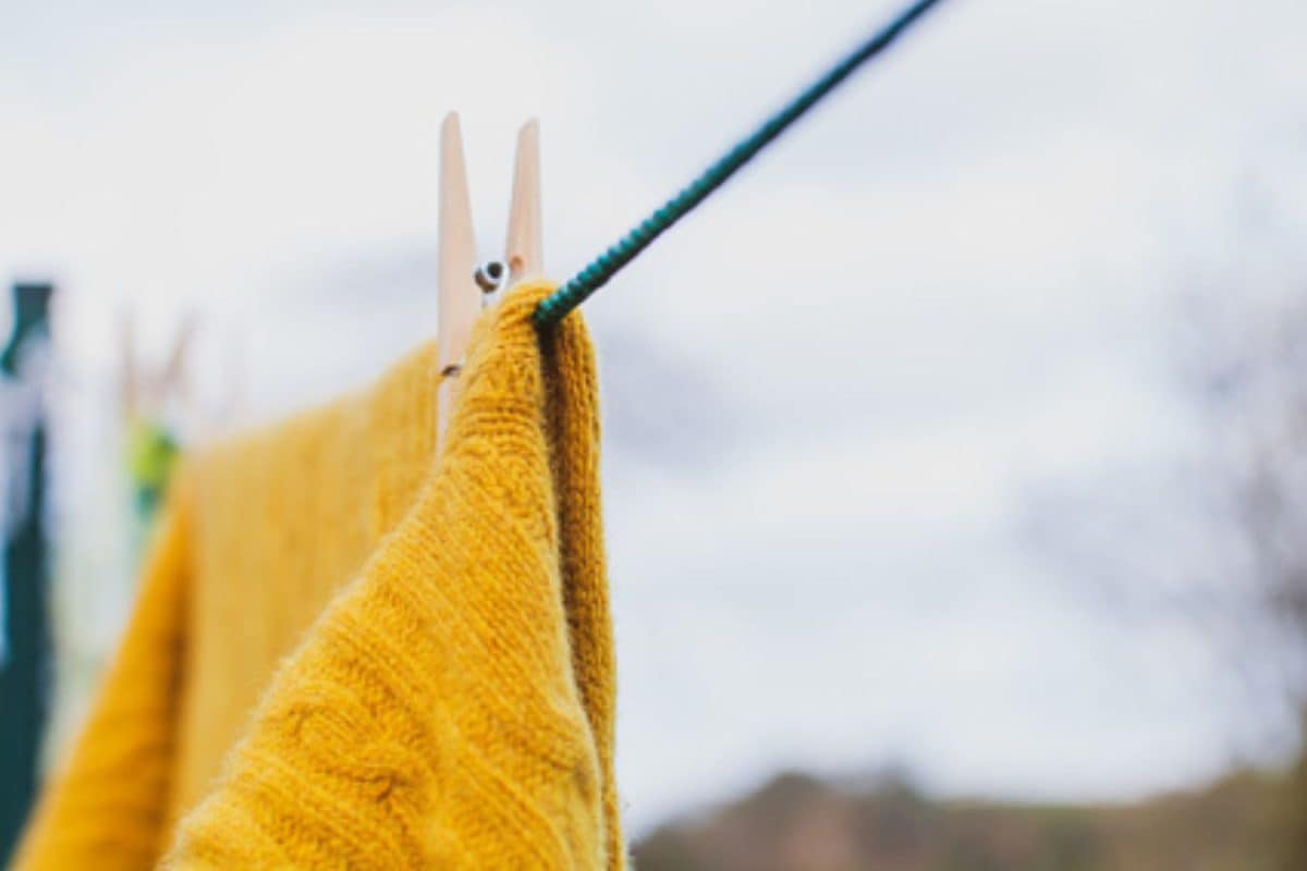 Dirty Winter Blankets? This Simple Home Trick Can Make Them Look New Again