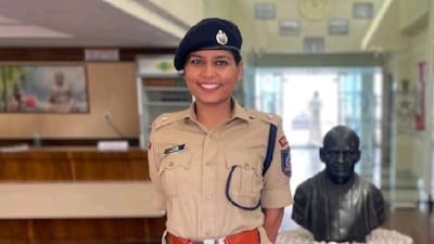 IPS officer Isha Singh has been transferred to Delhi. (Image: LinkedIn/Isha Singh)