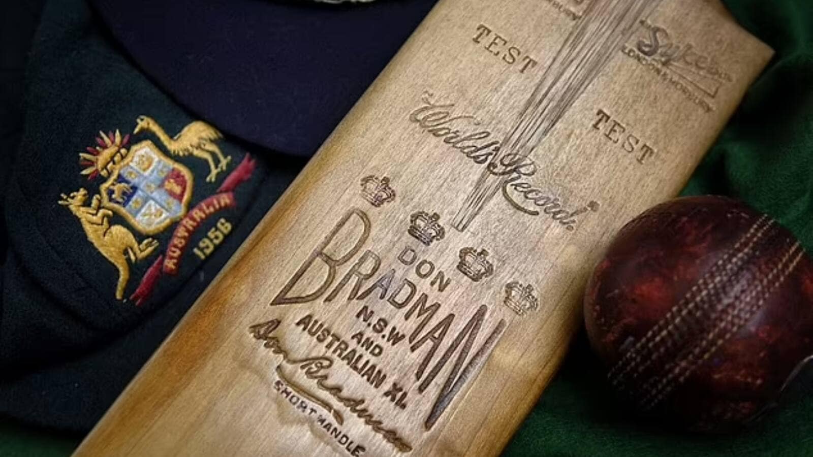 क्रिकेटर जितका मोठा होतो, तितक्या त्याच्या आठवणी आणि त्याच्याशी निगडित वस्तू अधिक मौल्यवान बनतात. विशेषत: ज्या बॅटचा वापर ऐतिहासिक खेळीसाठी केला जात होता, कालांतराने त्या क्रिकेटप्रेमींसाठी अमूल्य ठेवा बनल्या आहेत. त्यामुळे जेव्हा या बॅटचा लिलाव केला जातो तेव्हा त्यांची किंमत लाखो-कोटीपर्यंत पोहोचू शकते.