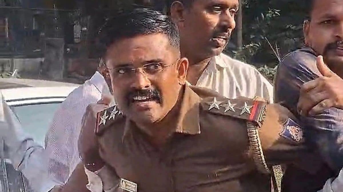 Bengaluru Inspector Caught Red-Handed Taking Rs 4 Lakh Bribe