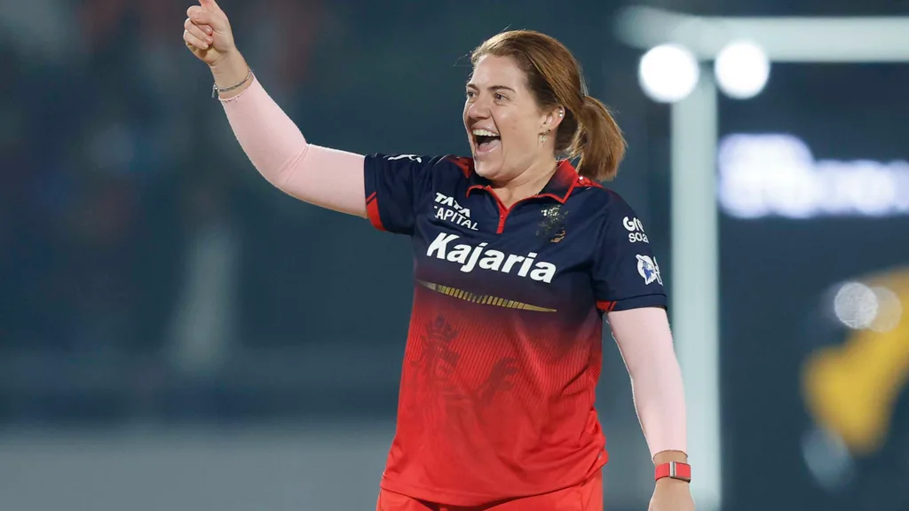 Boné Roxo para de KlerkNadine de Klerk pegou mais dois postigos, passando para o topo da tabela de postigos e reivindicando o Boné Roxo para a temporada. (WPL/BCCI)