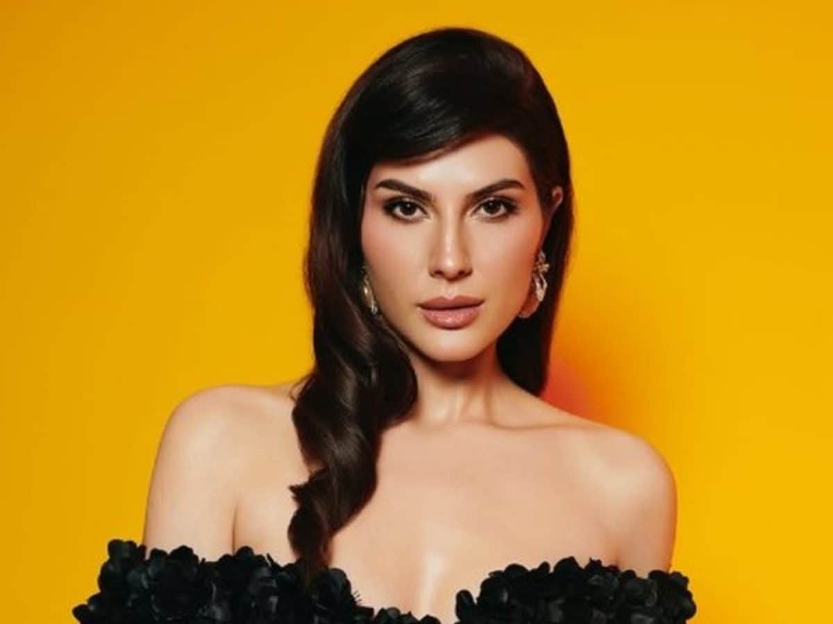 Elnaaz Norouzi Image