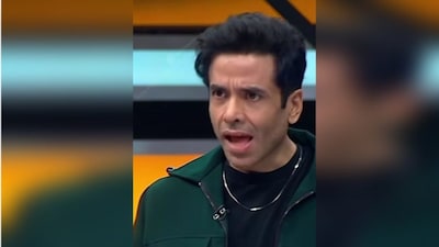 4. Tusshar Kapoor Revisits Golmaal’s Lucky With Riteish Deshmukh On Wheel Of Fortune