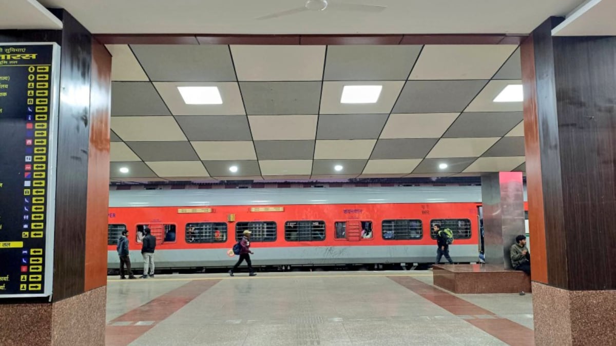 ‘Lounge, WiFi & Food Court’: Banaras Railway Station Gets Airport-Style Upgrade, Check Photos — ‘Cleanliness Is Unmatched’ | Auto News ‘Lounge, WiFi & Food Court’: Banaras Railway Station Gets Airport-Style Upgrade, Check Photos — ‘Cleanliness Is Unmatched’ | Auto News