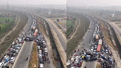 Commuters can be seen stuck with no clear way out. (Photo Credit: X)