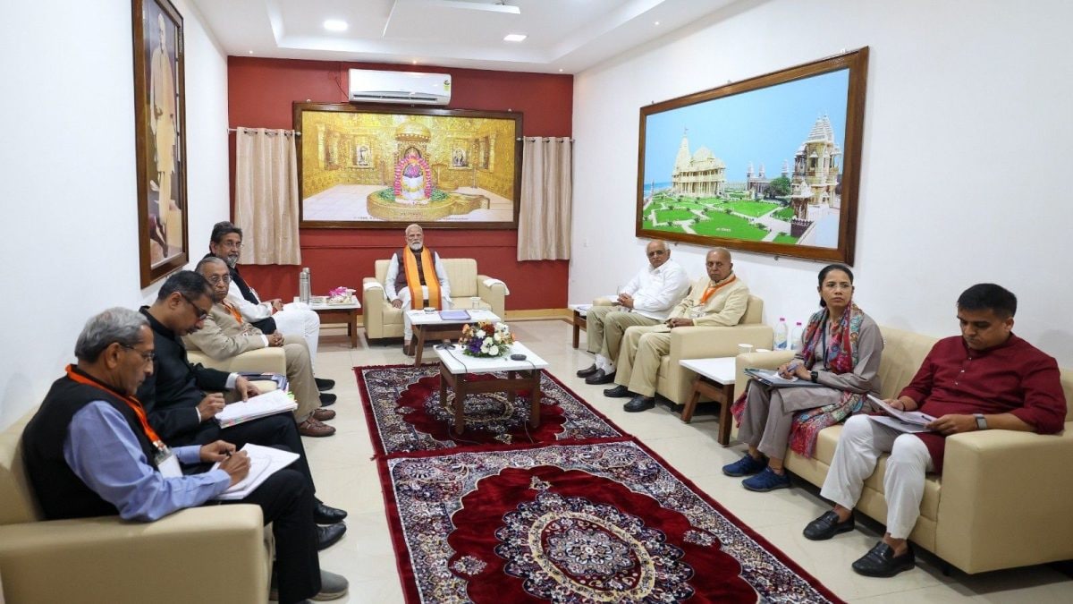 PM Modi Reviews Somnath Temple Infrastructure In Trust Meeting, Amit Shah Present | India News PM Modi Reviews Somnath Temple Infrastructure In Trust Meeting, Amit Shah Present | India News