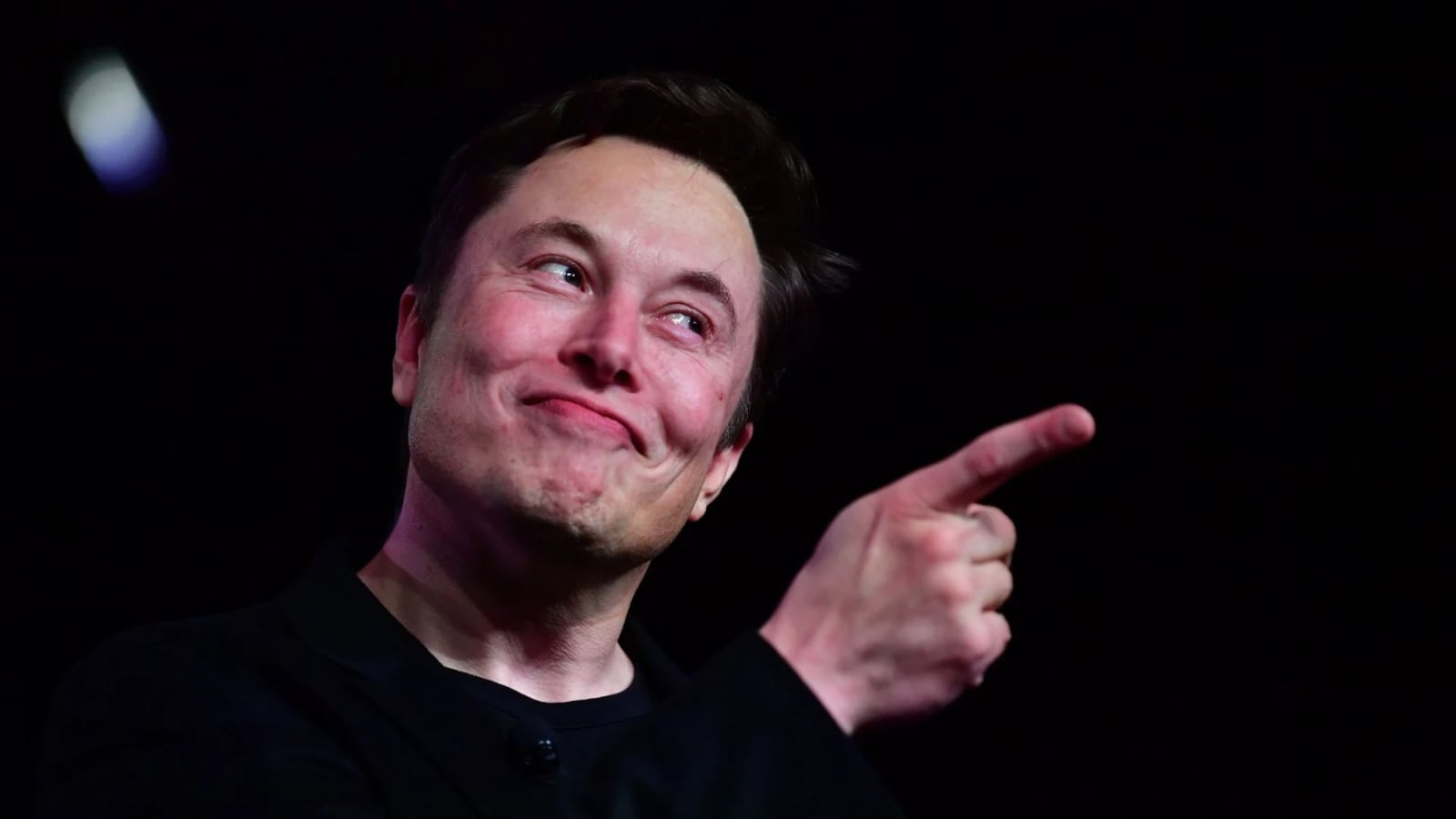 In Canada, Elon Musk worked as a cleaner in a lumber mill boiler room as a teenager, which he has described as one of the most dangerous and difficult jobs he ever had In Canada, Elon Musk worked as a cleaner in a lumber mill boiler room as a teenager, which he has described as one of the most dangerous and difficult jobs he ever had