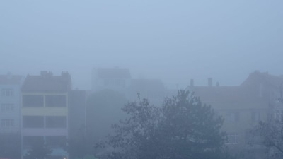 IMD has indicated that Bengaluru could see temperatures falling further over the next two weeks, with cooler nights and relatively mild days becoming more frequent. Image: Canva