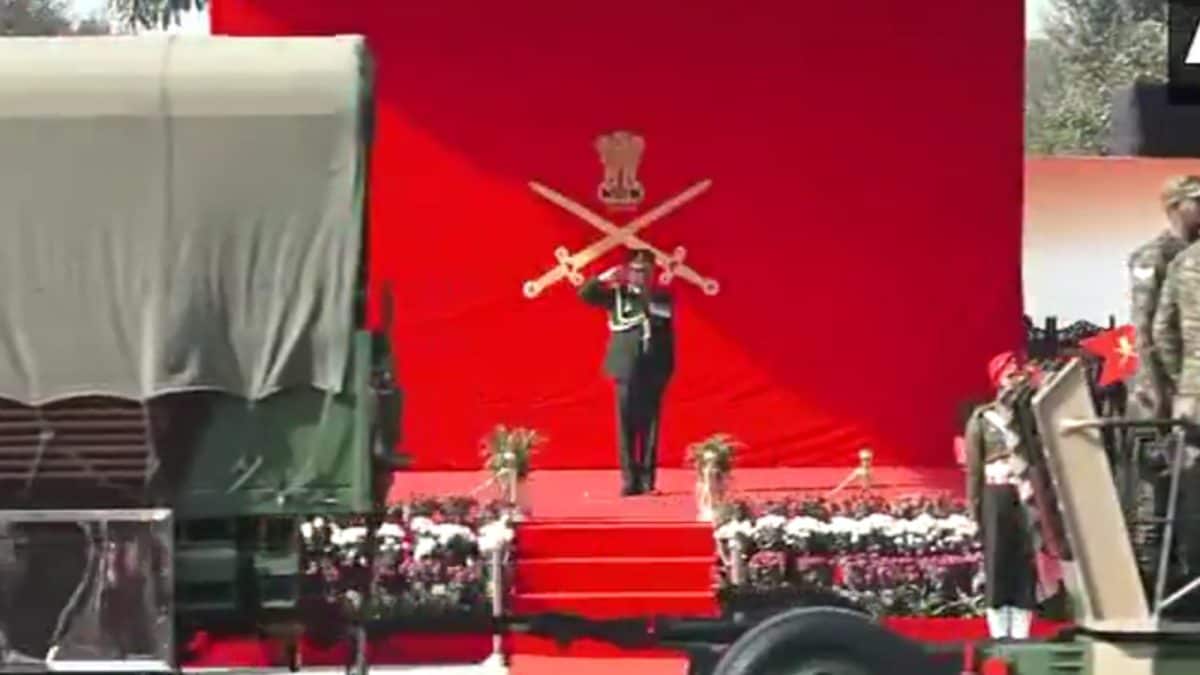 78th Army Day Parade: Indian Forces Display Full Defence Capabilities, Army Chief Salutes Soldiers' Valour