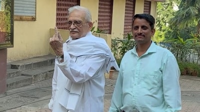 BMC Polls 2026: Gulzar Marks His Vote, Flaunts His Inked Finger | Bollywood News - News18