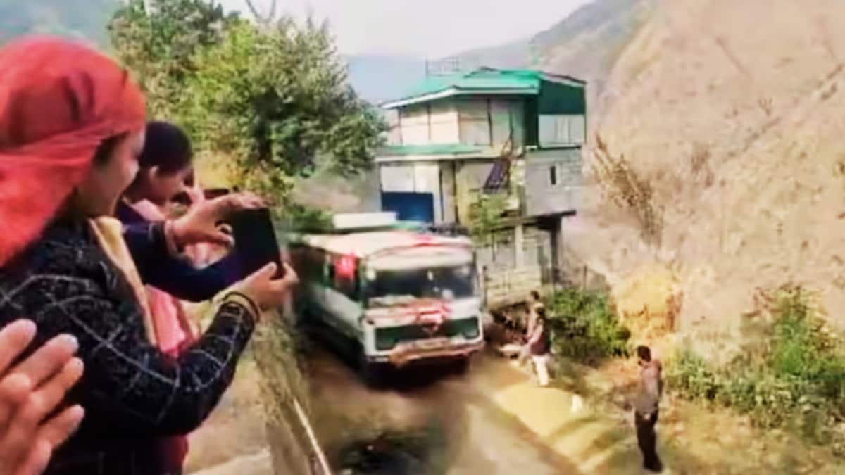 For The First Time Since Independence, A Public Bus Finally Entered This Himachal Village