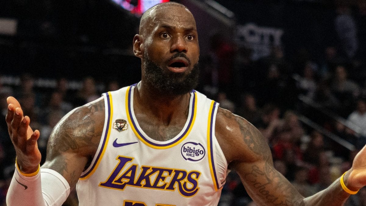 NBA's Wildest What-If: Lakers Considered Trading LeBron To The Clippers - Report