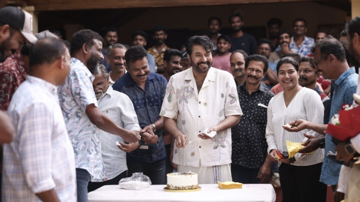 Mammootty Felicitated On Film Padayaatra Sets, Team Celebrates Padma Bhushan Win | Malayalam-cinema News Mammootty Felicitated On Film Padayaatra Sets, Team Celebrates Padma Bhushan Win | Malayalam-cinema News