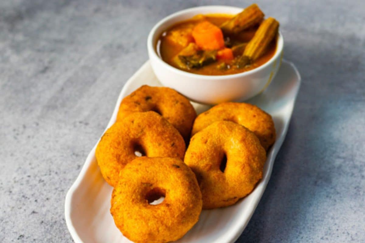 Ever Wondered Why Medu Vada Has A Hole? The Answer Is More Than Tradition