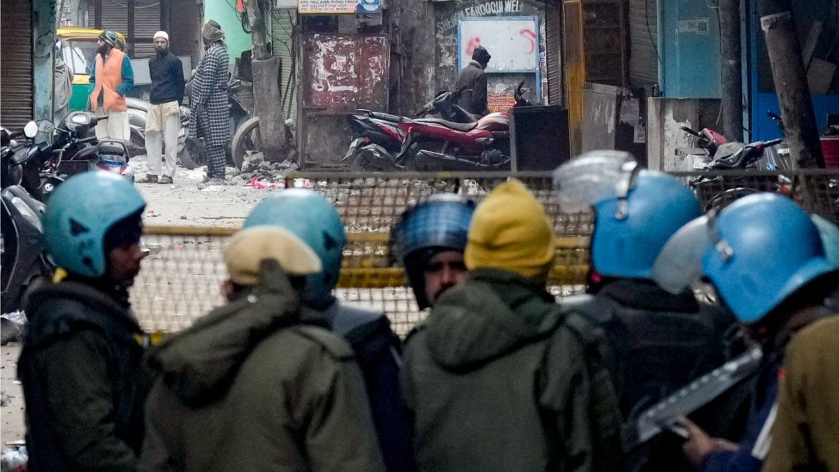 Five Arrested As Videos Emerge In Turkman Gate Stone-Pelting During MCD Demolition Drive