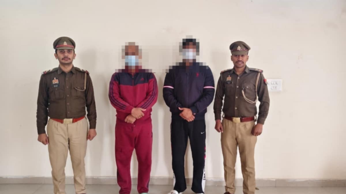 Hindu Raksha Dal Chief Arrested For Distributing Swords In Ghaziabad | Ghaziabad News Hindu Raksha Dal Chief Arrested For Distributing Swords In Ghaziabad | Ghaziabad News
