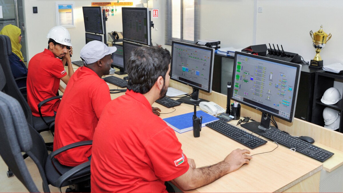 Oman Bans Expats in 200+ Jobs