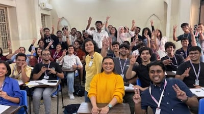 Rani Mukerji Revisits Hichki Classroom At St Xavier’s College During Mardaani 3 Promotions | Pic
