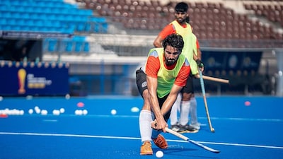Rupinder Pal Singh training with the Delhi SG Pipers (X)