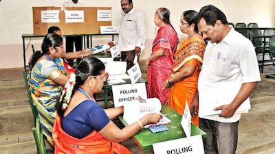 UP voters can now book calls with BLOs for electoral roll issues via ECI portal or ECINET app. BJP leads in claims, with 1,214 submissions. Final voter list publishes March 6. (Pic: The Hindu)