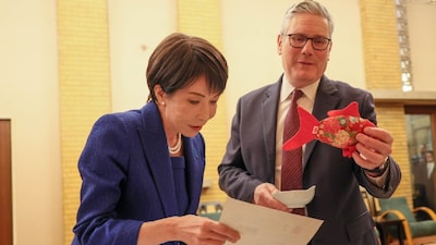 The Japanese PM’s gift was meant for 10 Downing Street’s famous cat Larry and Starmer’s own pets. (IMAGE: X/@takaichi_sanae) 