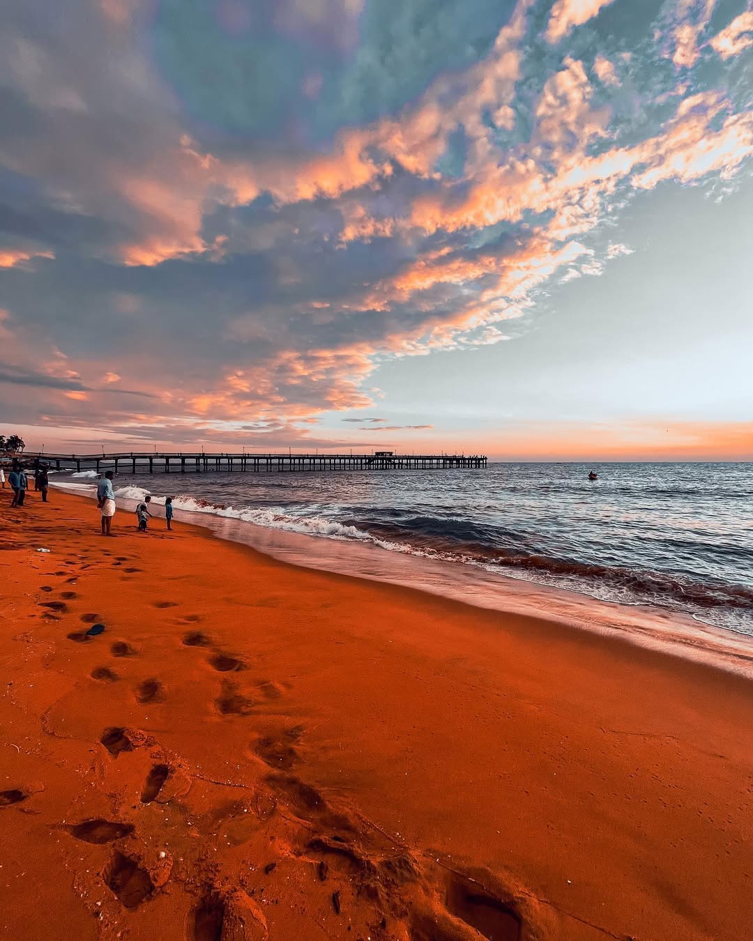 With regular monsoon showers and warm tropical weather, the city supports evergreen vegetation throughout the year, creating a healthy and scenic atmosphere for residents and tourists.