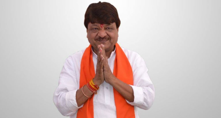Madhya Pradesh minister and BJP leader Kailash Vijayvargiya has landed in controversy post the deaths of at least 10 people after drinking contaminated water in Indore. When asked by a reporter about the tragedy and why the responsibility was placed on junior officials instead of senior leaders, the politician dismissed the “useless” question. When the reporter probed further, Vijayvargiya resorted to objectionable language. Madhya Pradesh minister and BJP leader Kailash Vijayvargiya has landed in controversy post the deaths of at least 10 people after drinking contaminated water in Indore. When asked by a reporter about the tragedy and why the responsibility was placed on junior officials instead of senior leaders, the politician dismissed the “useless” question. When the reporter probed further, Vijayvargiya resorted to objectionable language.