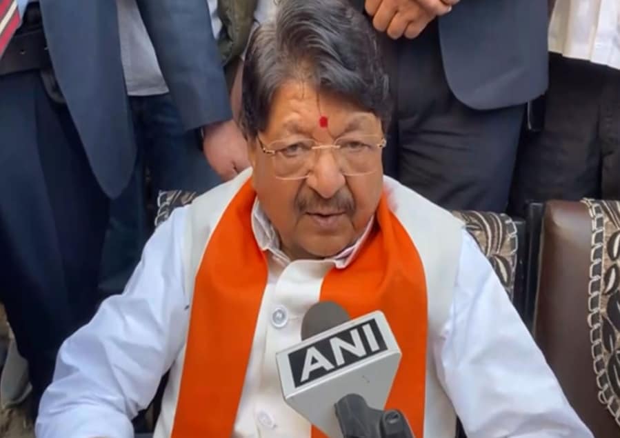 However, the minister’s remarks left many people disappointed. An X account going by the handle @LrChoudhary__ called for Vijayvargiya’s resignation after the deaths in Indore and his statement. Shauray Garg, a postgraduate resident in psychiatry at AIIMS Delhi, said that earlier, people like Kailash Vijayvargiya offered an unconditional public apology and resigned in such matters. However, the minister’s remarks left many people disappointed. An X account going by the handle @LrChoudhary__ called for Vijayvargiya’s resignation after the deaths in Indore and his statement. Shauray Garg, a postgraduate resident in psychiatry at AIIMS Delhi, said that earlier, people like Kailash Vijayvargiya offered an unconditional public apology and resigned in such matters.