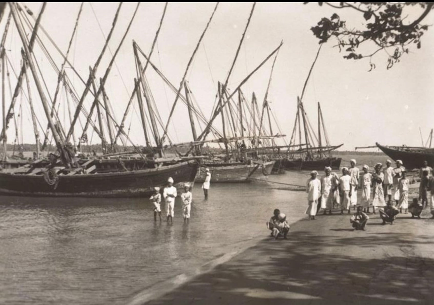 The port facilitated directed trade between Kerala and the rest of the world, acting as a crucial gateway between India, China and the Middle East and Europe. The port facilitated directed trade between Kerala and the rest of the world, acting as a crucial gateway between India, China and the Middle East and Europe.