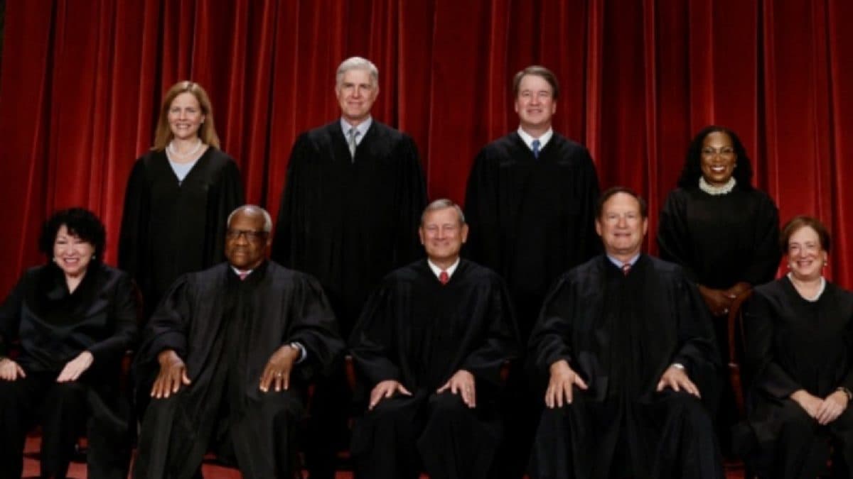 US Supreme Court Defers Ruling On Trump's Tariffs Today