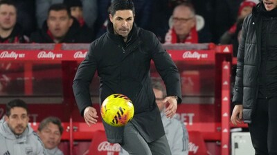 Mikel Arteta catches the ball during the English Premier League game between Nottingham Forest and Arsenal (Picture credit: AP)