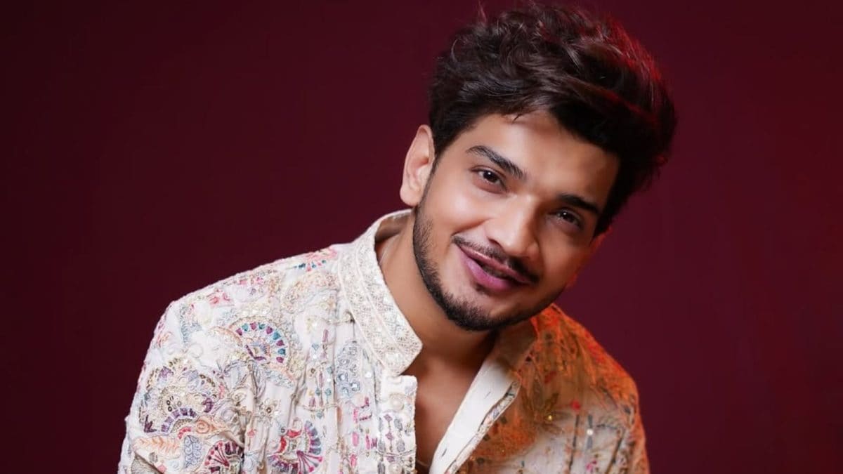 Celebrating Munawar Faruqui’s Birthday Through His Most Memorable Shayari Celebrating Munawar Faruqui’s Birthday Through His Most Memorable Shayari