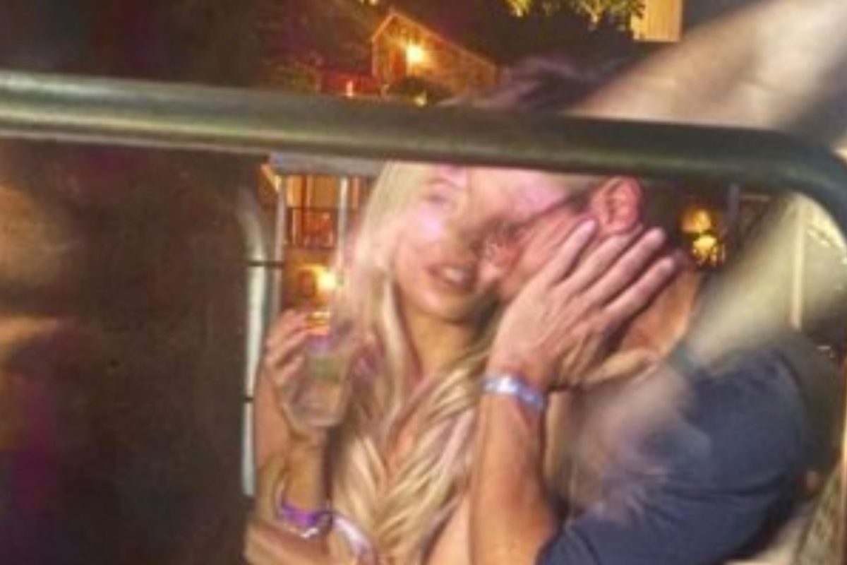 Tom Brady, Alix Earle Cosy New Year Moment Sparks Dating Rumours |  Hollywood News - News18