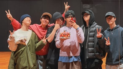 BTS Star V Wishes Fans On New Year: 'To Everyone Who Loves Me...' | Korean News - News18