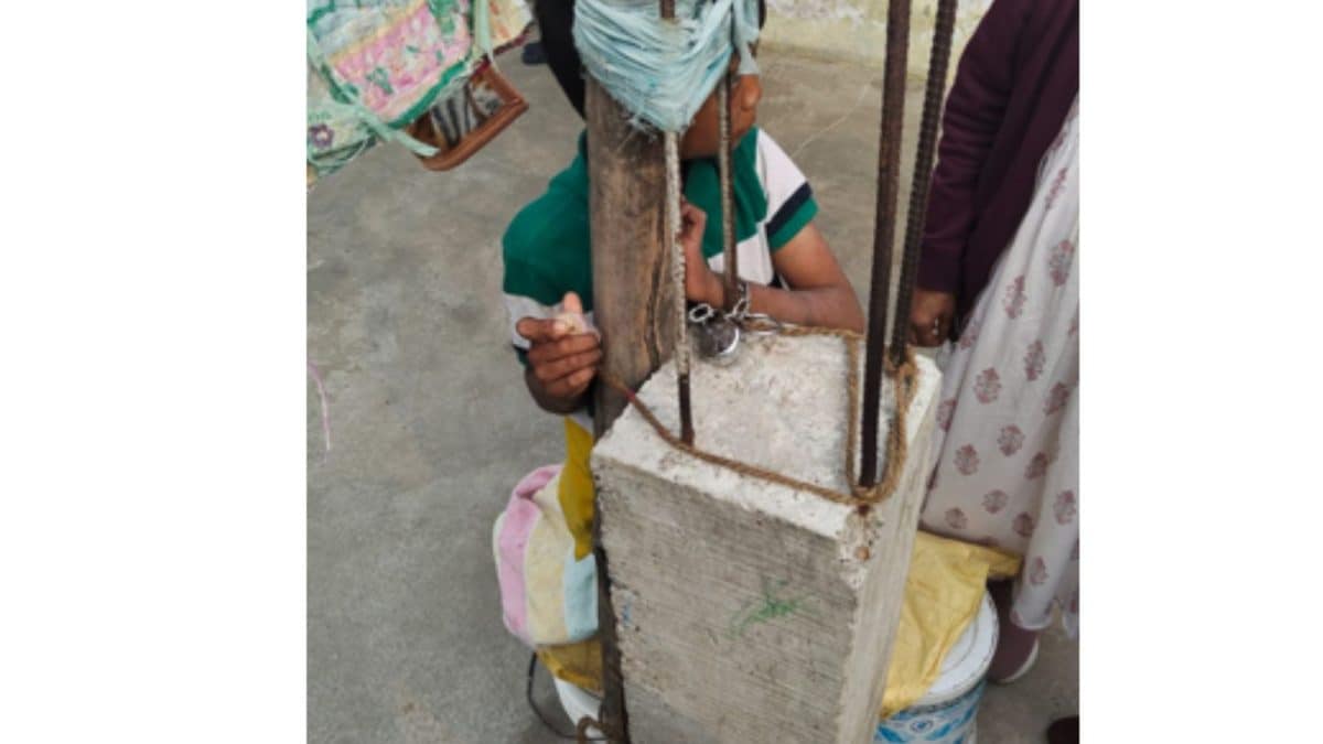 Upset Over His ‘Stealing’ Habit, Nagpur Parents Chain Son Before Leaving For Work | India News Upset Over His ‘Stealing’ Habit, Nagpur Parents Chain Son Before Leaving For Work | India News