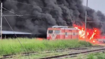 A massive fire broke at the parking area of Thrissur railway station on early Sunday.  (IANS/X)