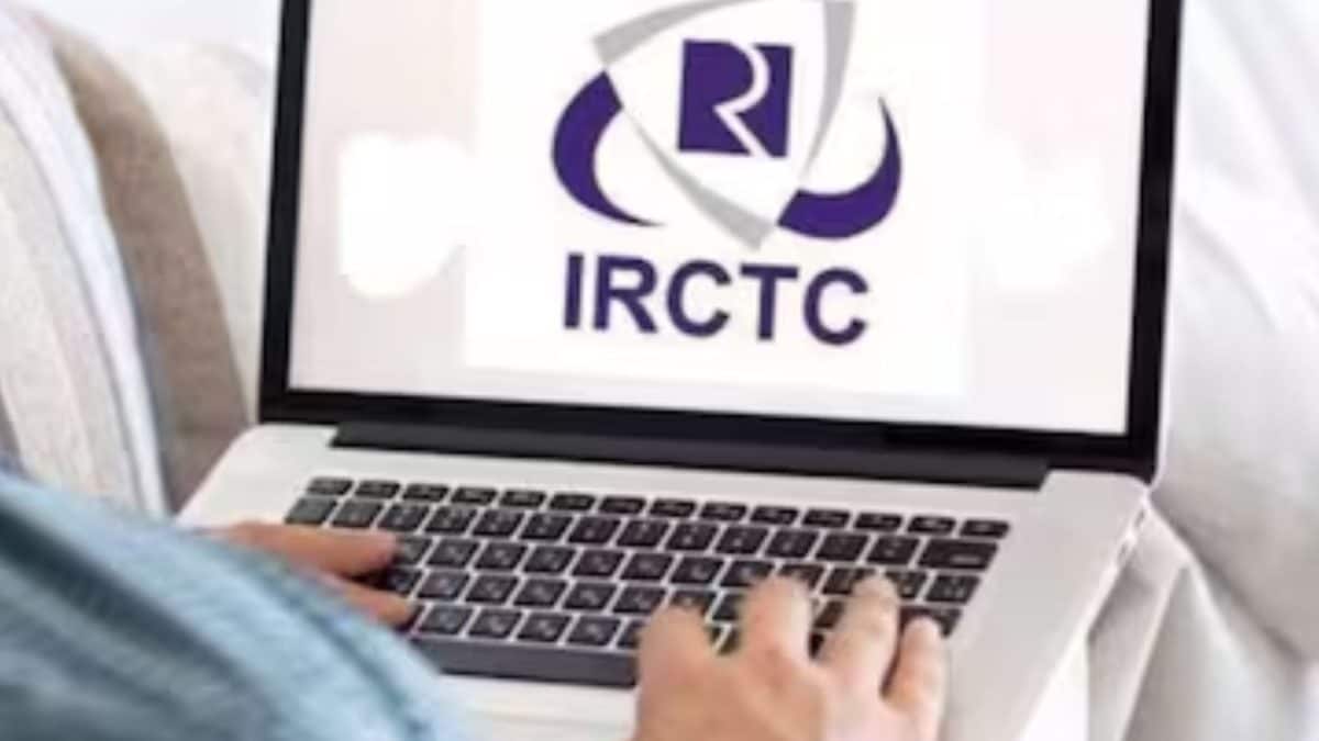Aadhaar-Authenticated IRCTC Users Can Now Book Tickets Till Midnight