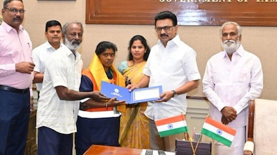 Her honest act has earned praise from the public and state leaders. (Photo Credit: X)