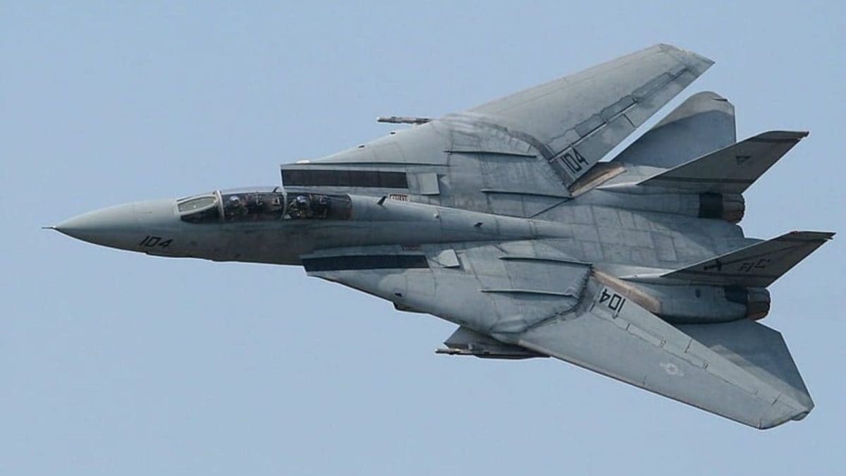 US Retired The F-14 Tomcat Fighter Jet. So How Is Iran Still Flying It?