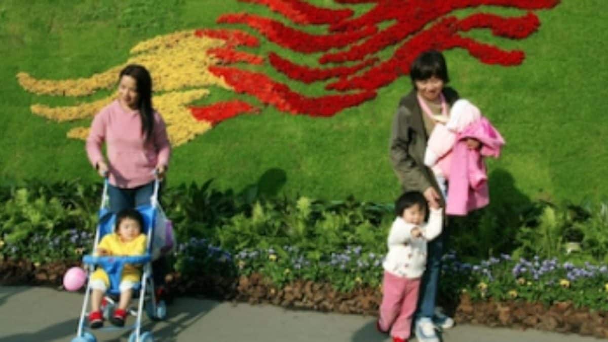 China’s Population Drops For Fourth Year In A Row As Birth Rate Drops 17% To Record Low