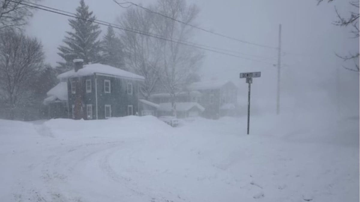 Severe Winter Storm Hits US, 1,800 Flights Cancelled, 15 States On Alert