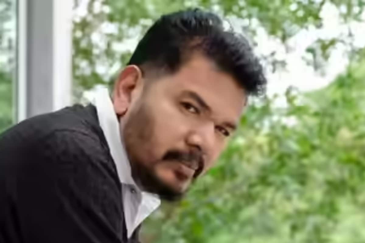 Is Director Shankar Facing Budget Constraints For His Dream Project Velpari?