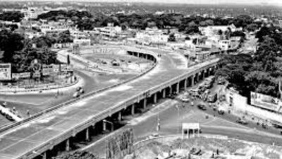 The flyover connected key routes leading toward CSMT. (Photo Credit: X)