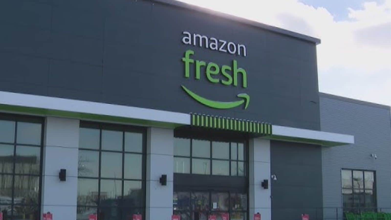 Stores Affected in Washington
The Seattle area sees significant closures. Amazon Fresh locations include Factoria in Bellevue and two Seattle stores on Aurora Avenue and S. Jackson Street. Amazon Go stores in Bellevue, Mill Creek, Puyallup, and Seattle will also close, including the original Go store at Amazon headquarters. Overall, 11 stores in Washington are impacted. This affects both casual shoppers and frequent users who rely on these convenient locations. Customers now have to adjust to online deliveries or visit Whole Foods stores instead. Stores Affected in Washington
The Seattle area sees significant closures. Amazon Fresh locations include Factoria in Bellevue and two Seattle stores on Aurora Avenue and S. Jackson Street. Amazon Go stores in Bellevue, Mill Creek, Puyallup, and Seattle will also close, including the original Go store at Amazon headquarters. Overall, 11 stores in Washington are impacted. This affects both casual shoppers and frequent users who rely on these convenient locations. Customers now have to adjust to online deliveries or visit Whole Foods stores instead.