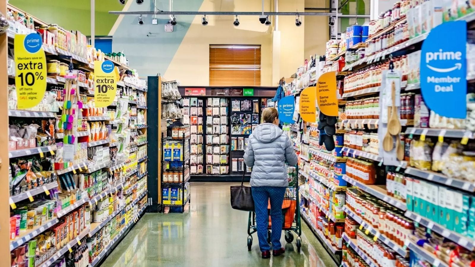 Full List of Amazon Go Stores Closing
Amazon Go closures include:
Bellevue - 10819 4th St. NE
Mill Creek - 13209 39th Ave SE
Puyallup - 15518 Meridian Ave & 17710 Canyon Road E
Seattle - 1122 Madison St., 300 Boren Ave N, 2131 7th Ave, 1906 Terry Ave
The closures indicate that Amazon’s cashierless Go stores, despite tech innovations, did not meet expansion or profitability goals. Shoppers who loved the convenience will now rely on online options or new store formats. Full List of Amazon Go Stores Closing
Amazon Go closures include:
Bellevue - 10819 4th St. NE
Mill Creek - 13209 39th Ave SE
Puyallup - 15518 Meridian Ave & 17710 Canyon Road E
Seattle - 1122 Madison St., 300 Boren Ave N, 2131 7th Ave, 1906 Terry Ave
The closures indicate that Amazon’s cashierless Go stores, despite tech innovations, did not meet expansion or profitability goals. Shoppers who loved the convenience will now rely on online options or new store formats.