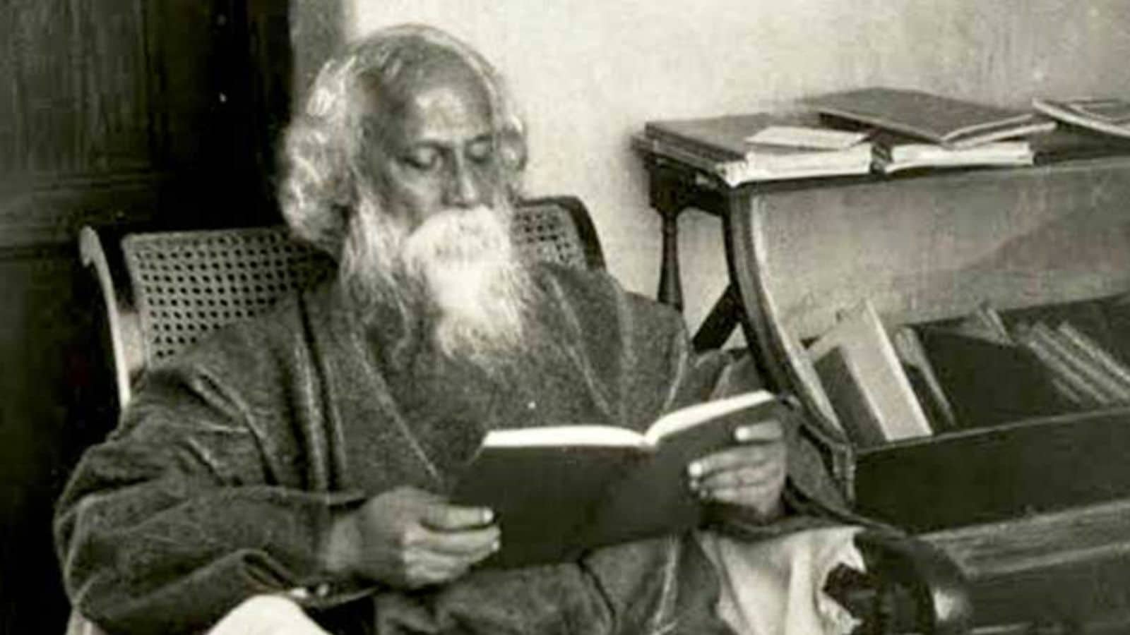 The 1913 Nobel Prize shortlist included several well-known literary names of the time. Tagore was nominated by poet Thomas Sturge Moore. Other nominees included Carl Spitteler, Ernst von der Recke, Verner von Heidenstam, Thomas Hardy, Anatole France and Benito Pérez Galdós. Carl Spitteler received the highest number of nominations that year. Despite strong competition, Tagore’s work stood out before the Nobel committee. The 1913 Nobel Prize shortlist included several well-known literary names of the time. Tagore was nominated by poet Thomas Sturge Moore. Other nominees included Carl Spitteler, Ernst von der Recke, Verner von Heidenstam, Thomas Hardy, Anatole France and Benito Pérez Galdós. Carl Spitteler received the highest number of nominations that year. Despite strong competition, Tagore’s work stood out before the Nobel committee.