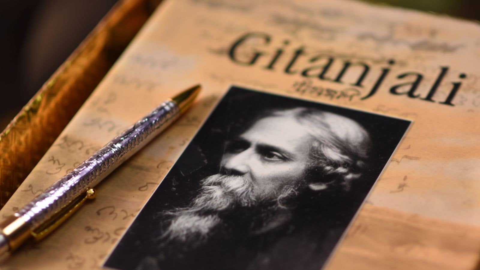 Apart from Gitanjali, his poetry collections included Manasi, Sonar Tari, Gitimalya and Balaka. His English works included The Gardener, Fruit-Gathering and The Fugitive. Tagore also wrote major plays such as Raja, Dakghar, Achalayatan, Muktadhara and Raktakaravi. His novels included Gora, Ghare-Baire and Yogayog. Alongside writing, he composed music and created paintings. Apart from Gitanjali, his poetry collections included Manasi, Sonar Tari, Gitimalya and Balaka. His English works included The Gardener, Fruit-Gathering and The Fugitive. Tagore also wrote major plays such as Raja, Dakghar, Achalayatan, Muktadhara and Raktakaravi. His novels included Gora, Ghare-Baire and Yogayog. Alongside writing, he composed music and created paintings.