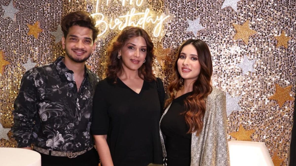 Sonali Bendre, Arbaaz Khan And Laughter Chefs Gang Attend Munawar Faruqui’s Birthday Bash